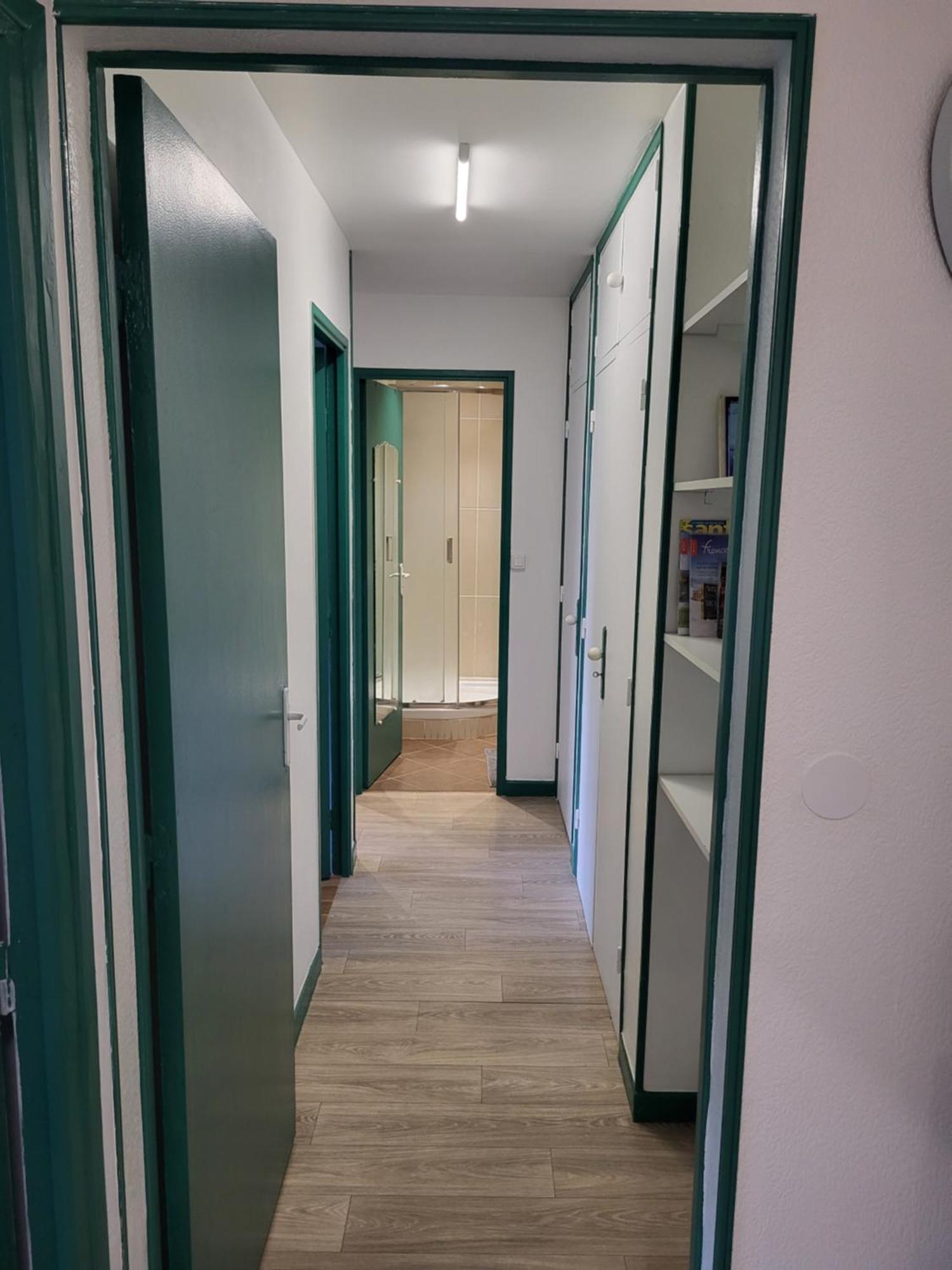 Private Room-3 In Hannana Apartment- 2 Min Walk To Tram 12 Min To Nice Train Station 15 Min To Massena Place نيس المظهر الخارجي الصورة