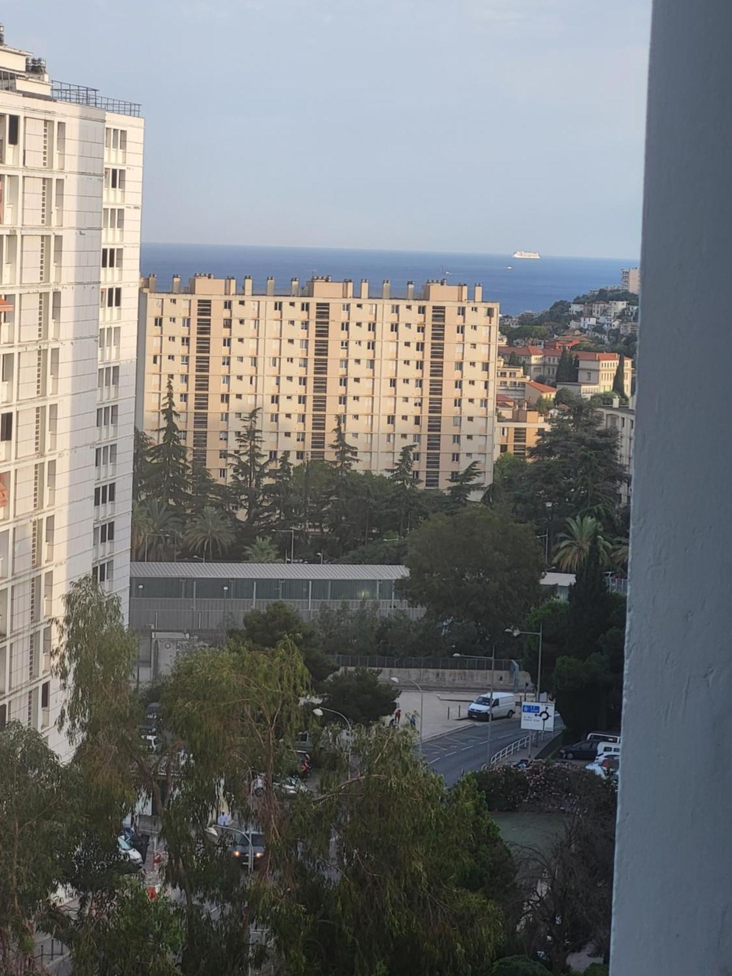 Private Room-3 In Hannana Apartment- 2 Min Walk To Tram 12 Min To Nice Train Station 15 Min To Massena Place نيس المظهر الخارجي الصورة